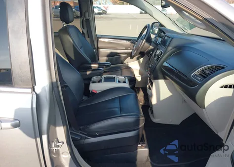 2016 Chrysler Town & Country Touring from USA, damaged, VIN 2C4RC1BG9GR198480